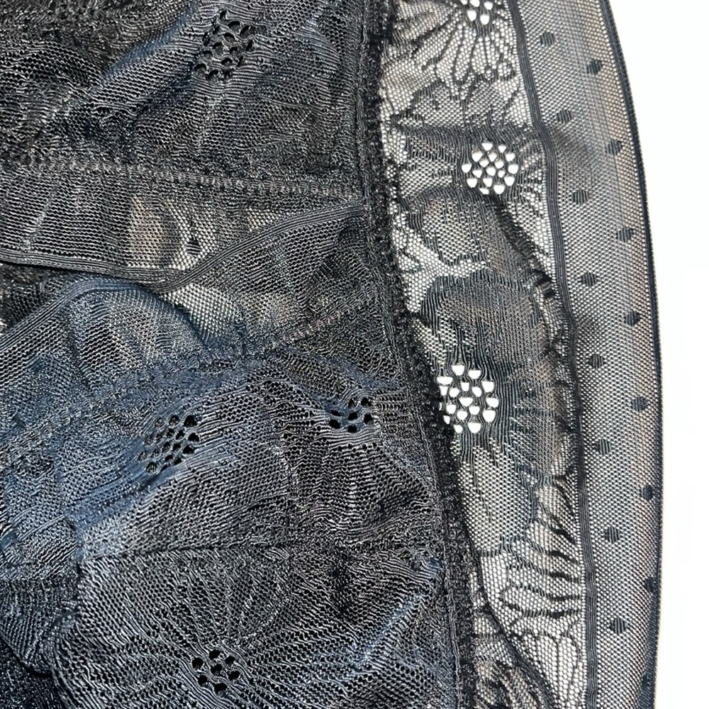 Aerie Intimates Black Floral Lace Racer Back Bralette size Medium - Picture 8 of 8